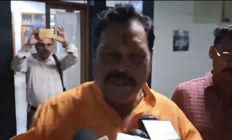 शादी से पहले साहू के विवाहित होने की जानकारी नहीं थी: रेखा आर्य शादी से पहले साहू के विवाहित होने की जानकारी नहीं थी: रेखा आर्य