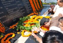 Uttarakhand News: शहीदों की यादें रहेंगी चिरस्थायी, आंदोलनकारी बलिदानियों की पैतृक गांवों में लगेंगी प्रतिमाएं: CM धामी ने की कई बड़ी घोषणाएं……